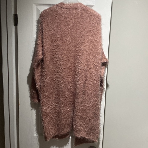 Mauve pink fuzzy knit cardigan - Picture 9 of 12